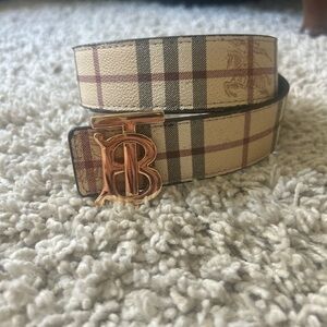 Tan Burberry belt